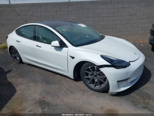 2021 Tesla Model 3, Standard Range