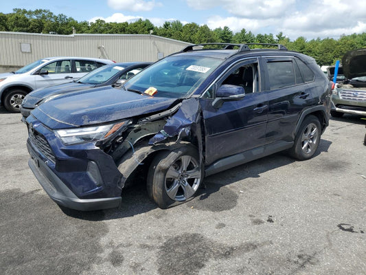 2022 Toyota RAV4, Xle