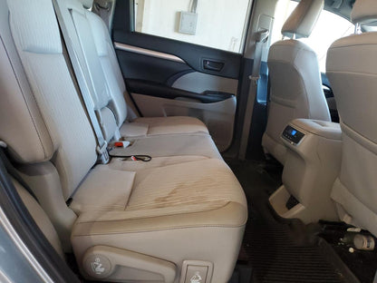 2019 Toyota Highlander, LE